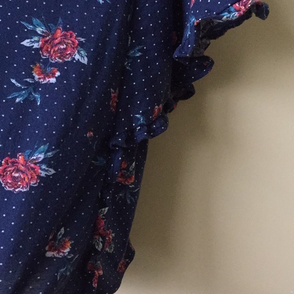 Floral short w/ ruffle sleeve - Picture 2 of 4